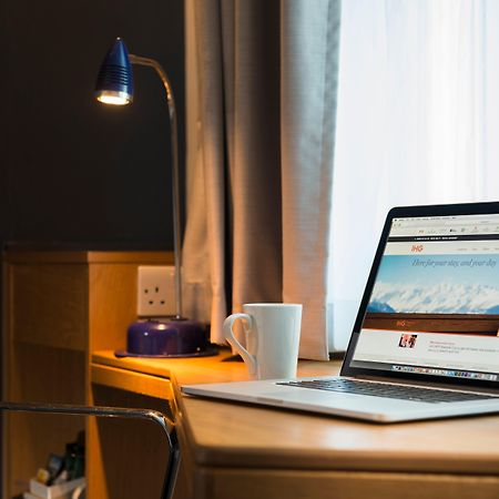 Holiday Inn Express Stirling By Ihg Exteriör bild