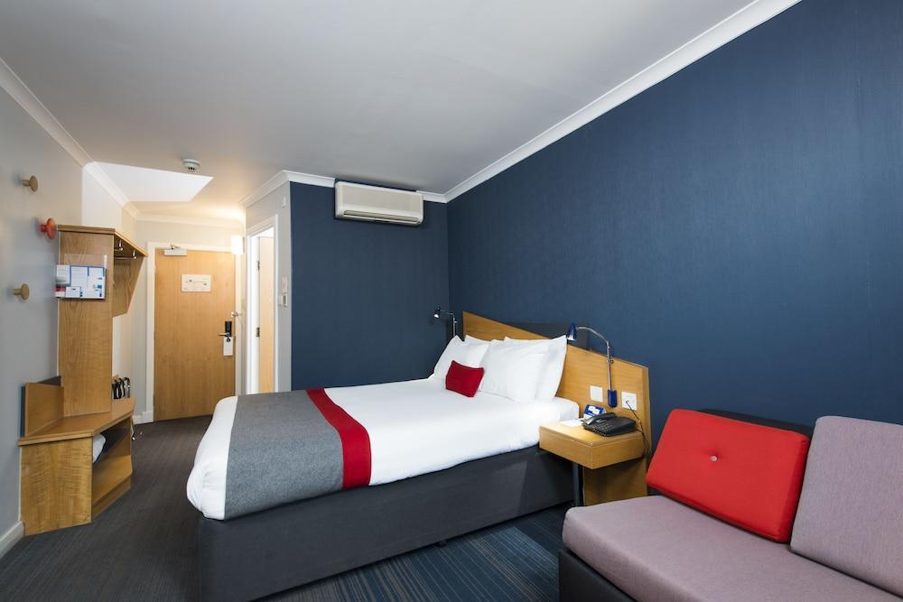 Holiday Inn Express Stirling By Ihg Exteriör bild
