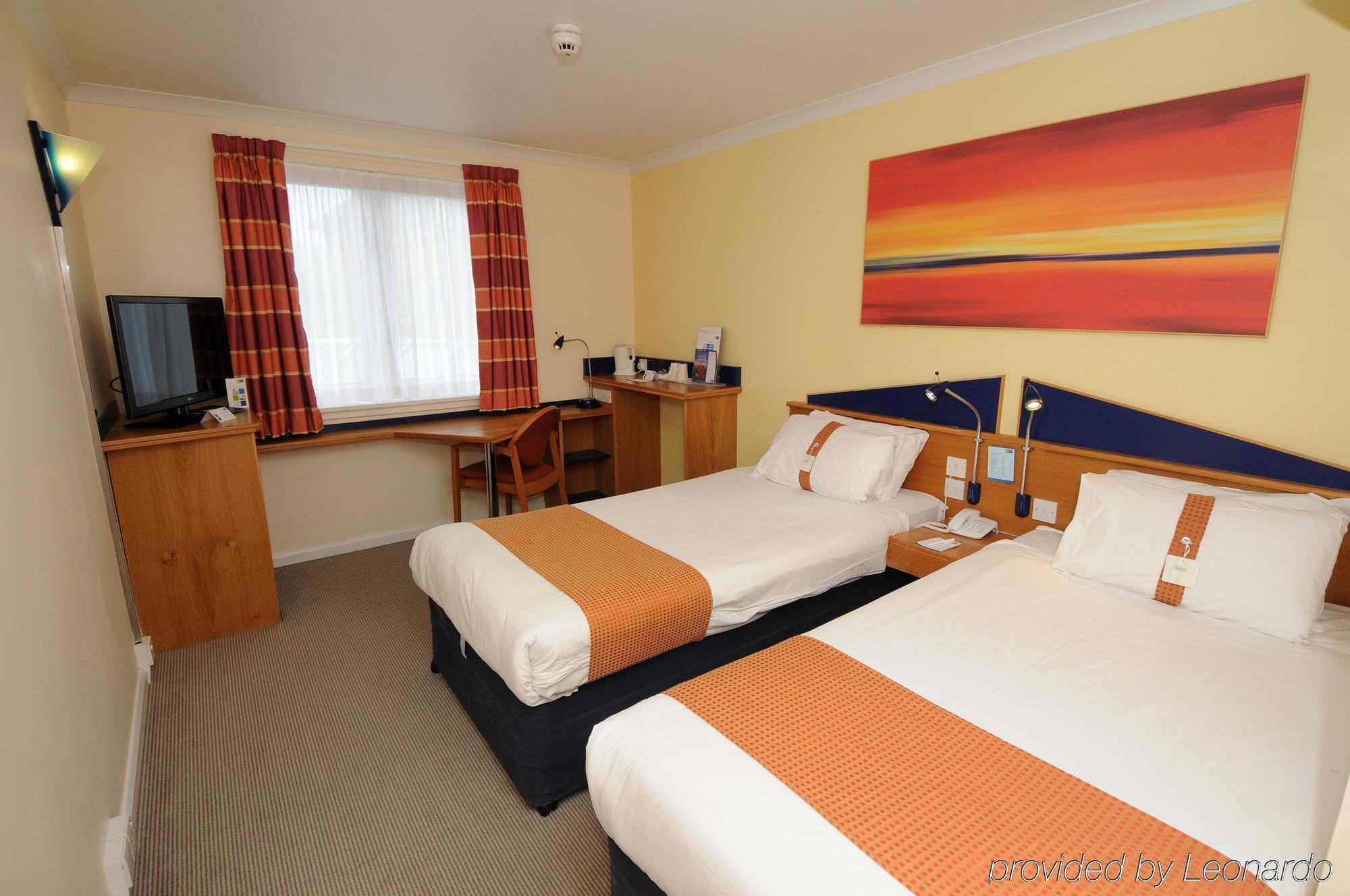 Holiday Inn Express Stirling By Ihg Exteriör bild